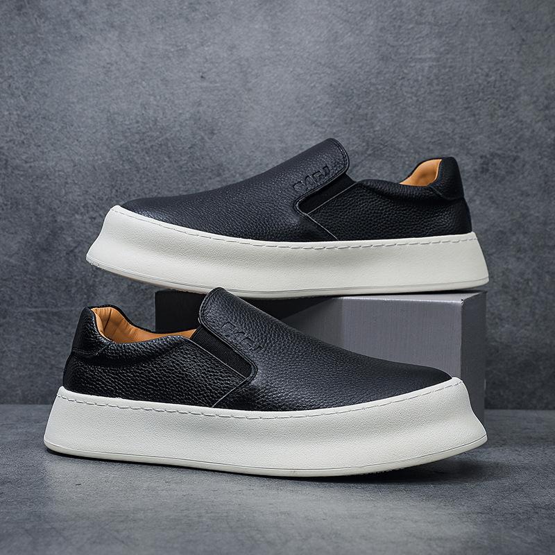 Кожаные мокасины мужские туфли лето 2025 новые легкие рабочие туфли на платформе с одной педалью ленивые трендовые туфли на плоской подошве
