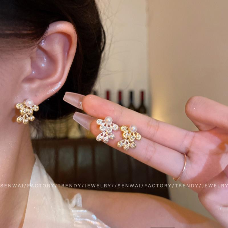 French retro exquisite diamond-set double-layer flower earrings women's fashion versatile temperament high-end stud earrings