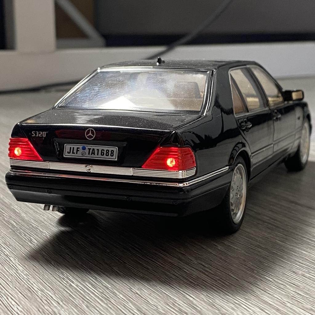 DZECY1 1:24 Mercedes Benz S W140 320SEL luxury cars Alloy Metal Diecast Model Car Sound And Light Pull Back Birthday Present For Child