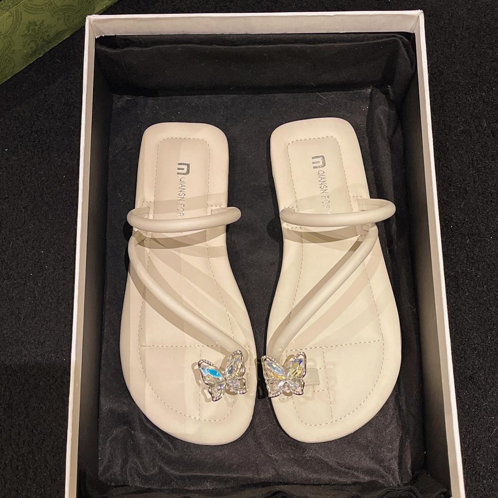 Летние новые босоножки 2025 года, туфли на низком каблуке, плоские туфли во французском стиле, пляжные босоножки со стразами на носке