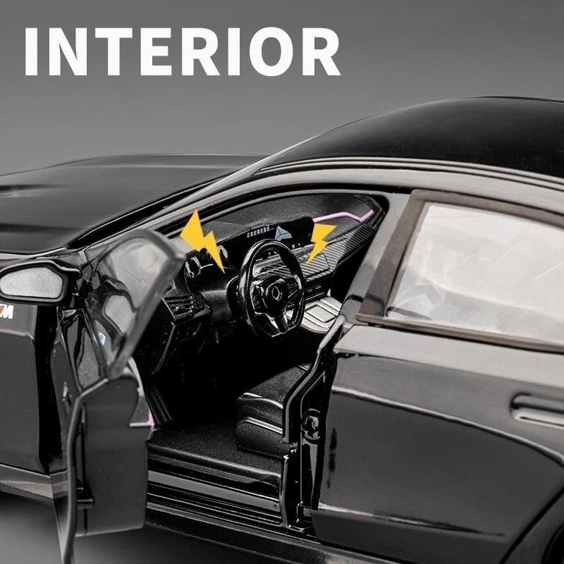 Литой Миниатюрный Автомобиль 1/24 BMW I5 M60 Модель Автомобиля из Сплава со Звуком и Светом Детская Игрушка Транспортное Средство Подарок на День Рождения Домашний Декор