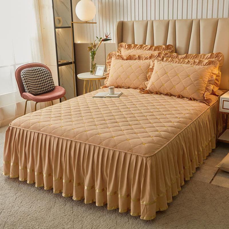 Сплошной цвет стеганая юбка-кровать Покрывало цельное утолщенное покрывало из трех предметов 1,5 м 1,8 X2,0 кружевное покрывало с листьями лотоса