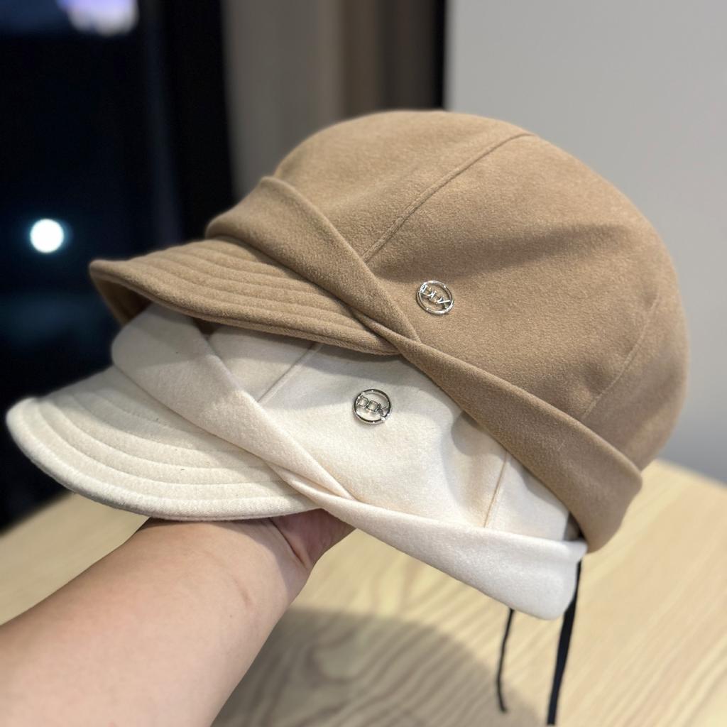 Новый стиль шерстяная кепка с утиным козырьком для женщин Модная и универсальная шляпа художника для путешествий на открытом воздухе Маленький ветрозащитный и теплый берет, подчеркивающий лицо