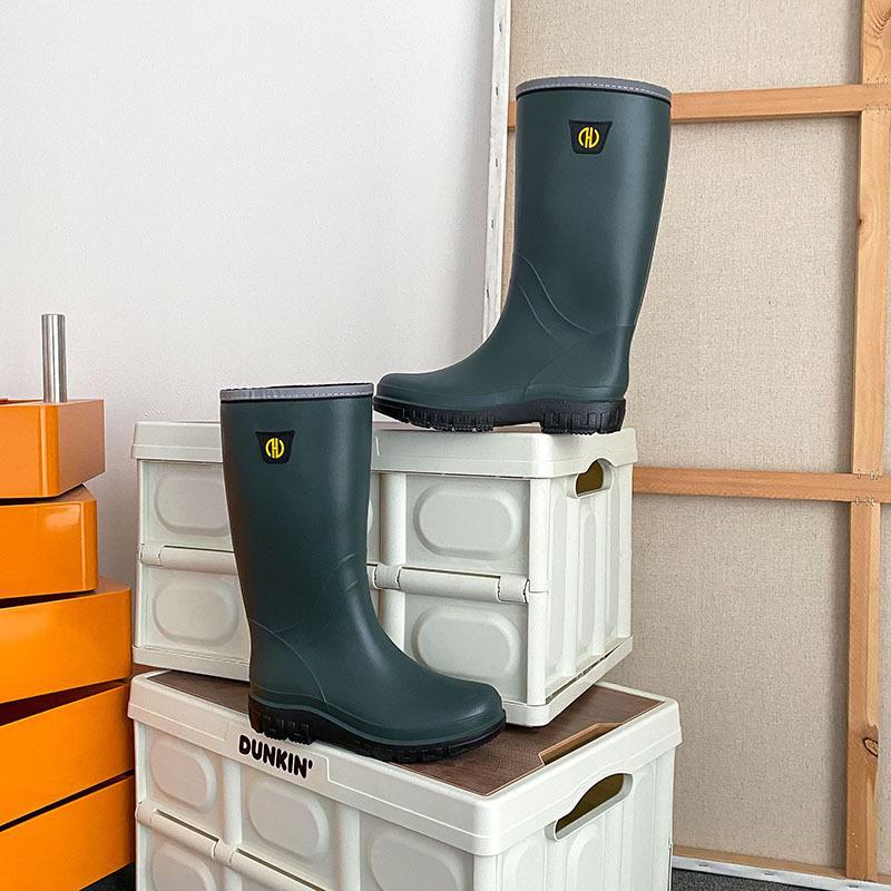 Men's Four Seasons Waterproof Anti-Skid High-Top Rubber Boots for Rain, Car Washing, and Fishing.