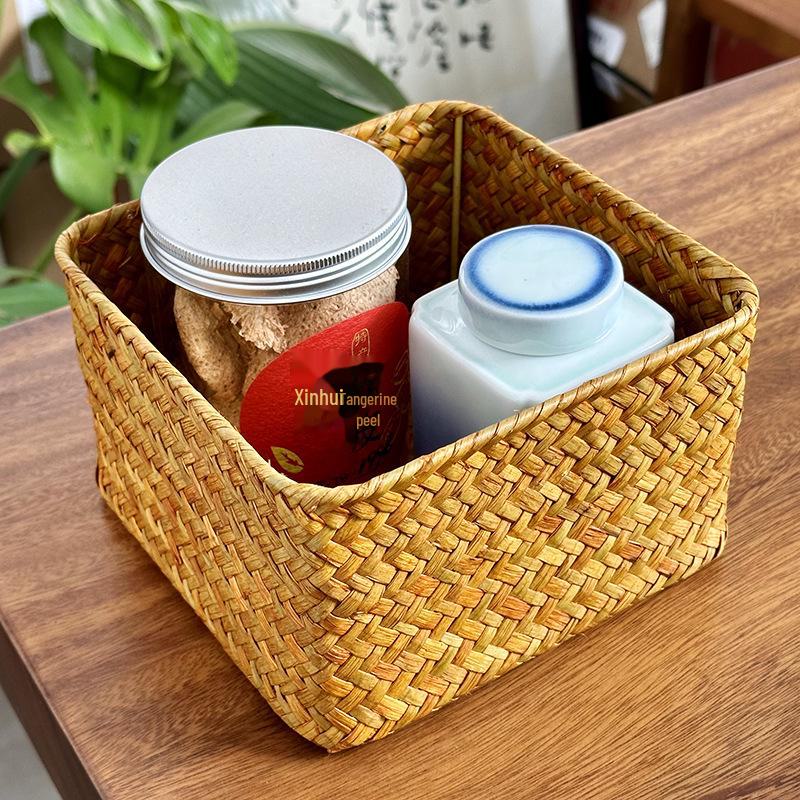 Плетеная вручную корзина из ротанга для хранения закусок и всякой всячины