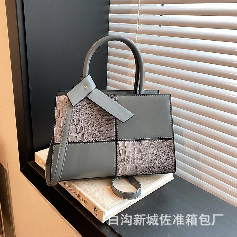 Сумка кроссбоди женская универсальная новая маленькая квадратная сумка женская сумочка большой вместимости сумка на плечо тренд