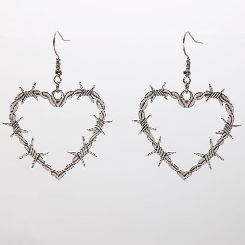 Gothic Vintage Punk Exaggerated Thorns Big Heart Earrings for Women Fashion Hip Hop Band Street Party Jewellery Gift