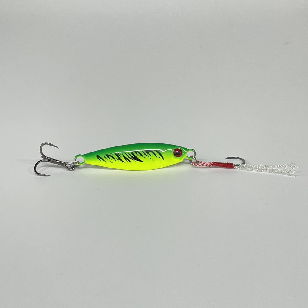 Синяя ножевая блесна с имитацией чешуи для дальнего заброса