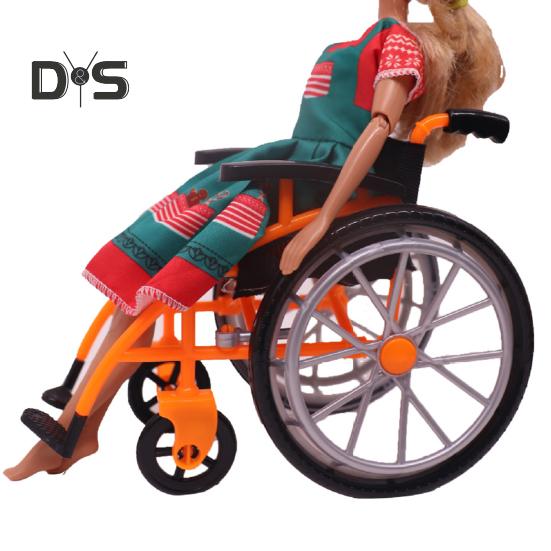 Мини-игрушка в виде инвалидной коляски для кукольного домика Миниатюрная модель с костылями Украшение дома DIY Поделки Песочный столик Аксессуары Игрушки для инвалидной коляски Мини-костыли