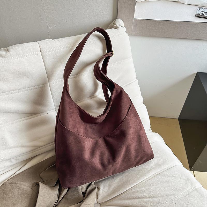 Женская ретро-сумка 2025 - Большая вместимость, Матовая текстура, Универсальная сумка через плечо/тоут