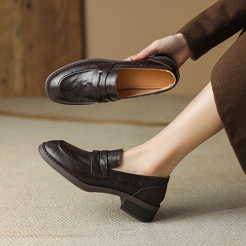 Krazing Pot Sheep Leather Round Toe Thick Med Heels Spring Shoes Brogues Big Size 43 Women Pumps