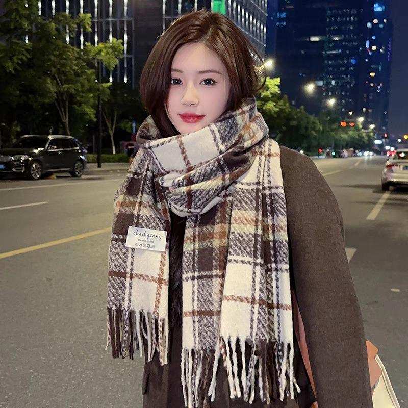 Plaid Scarf Women's Atmosphere Warm New Dry Rose Powder Autumn and Winter White Soft Fringed Shawl Scarf