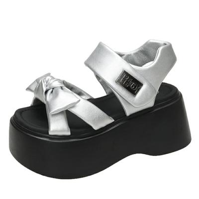 Модные летние сандалии на танкетке 8 см, кроссовки, новые женские пляжные шлепанцы на высокой платформе, повседневные сандалии с бабочкой и узлом для ходьбы