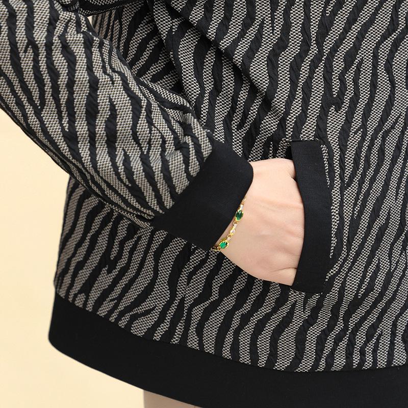 Повседневная куртка с отложным воротником и длинными рукавами в полоску для женщин среднего возраста на весну и осень