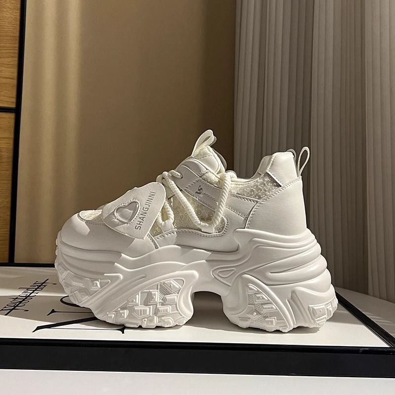 Платформенные кроссовки для женщин, новые универсальные, с внутренней высотой, маленькие маффины, повседневная модная женская обувь