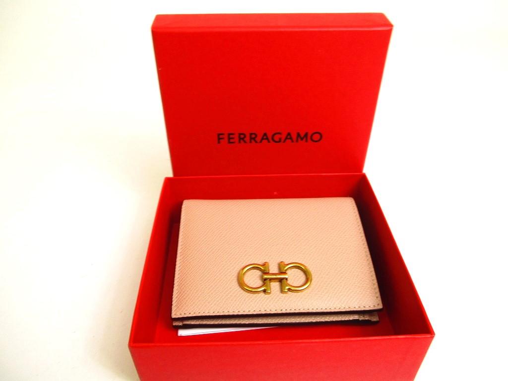 Подлинный кошелек Salvatore Ferragamo Gancini бежевого цвета из кожи золотого цвета H/W Bifold #a194, восстановленный