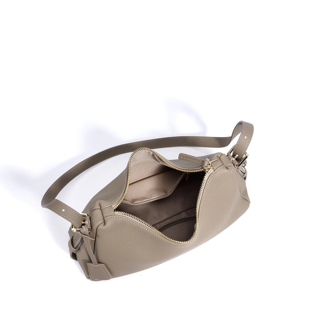 The first layer of cowhide fashion versatile trend portable shoulder bag simple messenger bag