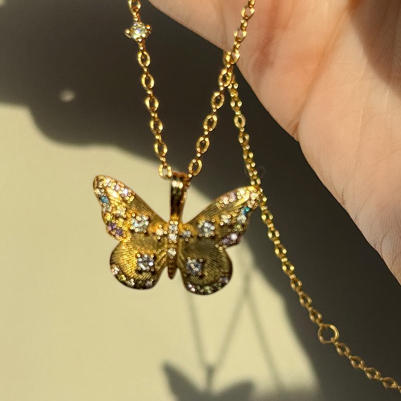 Color Zircon Metal Butterfly Pendant Necklace Women'S Light Luxury Niche Elegant Temperament Versatile Fashion Neck Chain Collarbone Chain