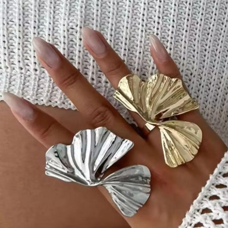 New Ginkgo Leaf Ring For Women Men Fashiontrend Classic Metal Pleated Personality Leaf Finger Ring Punk Party Jewelry