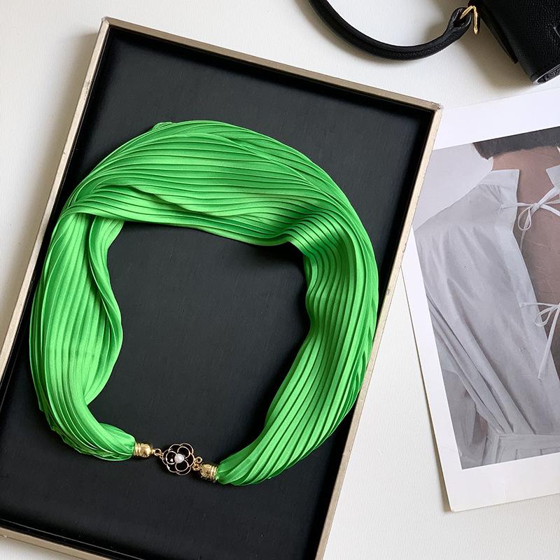 Новый монохромный магнитный шелковый шарф-ожерелье для женщин, плиссированный летний солнцезащитный головной платок, декоративный шарф