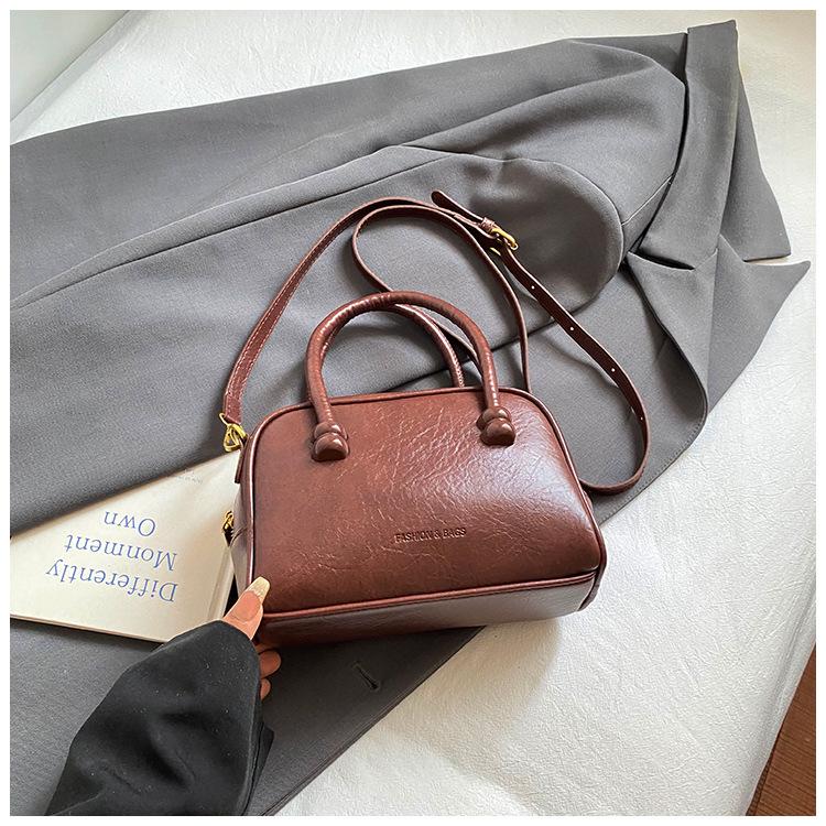 High-value Niche Foreign-style Small Square Bag Women's 2025 Autumn New Fashion Handbag Commuter Simple Shoulder Bag