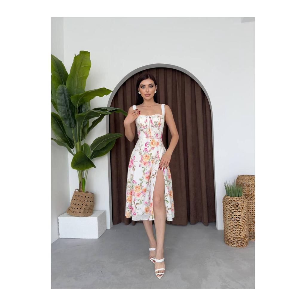 Платье с разрезом и цветочным узором