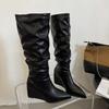 Винтажные женские плиссированные высокие сапоги с острым носком, лакированные туфли на танкетке и высоком каблуке для вечеринки, осень-зима, женские длинные ботильоны
