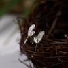 Серьги-гвоздики в форме листа, женские украшения для ушей Mori Temperament Leaf, индивидуальные, маленькие, свежие, дневные, нишевые дизайнерские аксессуары