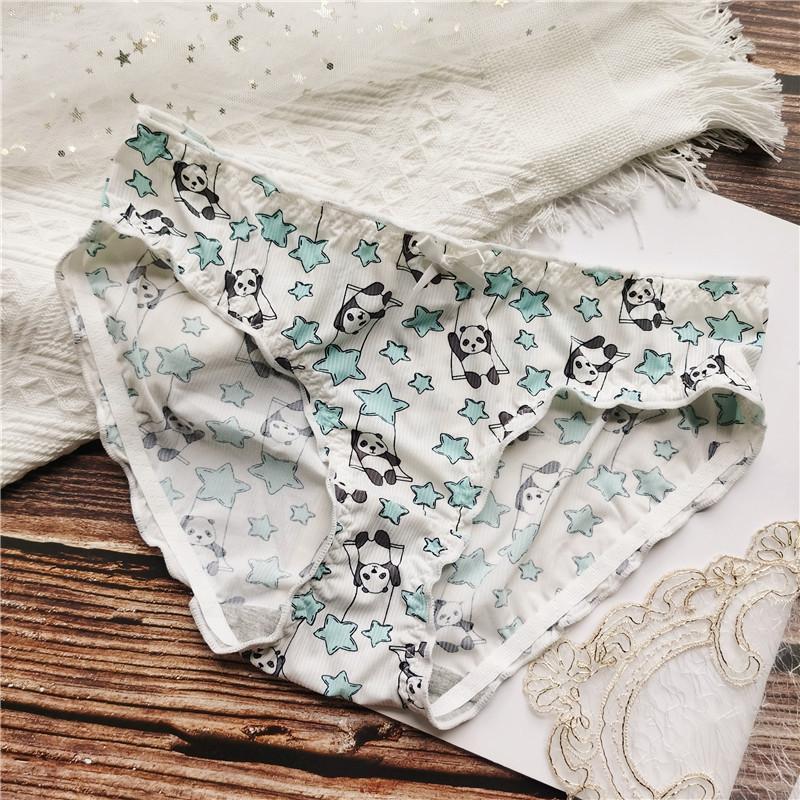 Милые и удобные облегающие шорты из ледяного шелка с низкой посадкой и принтом из мультяшных фруктов