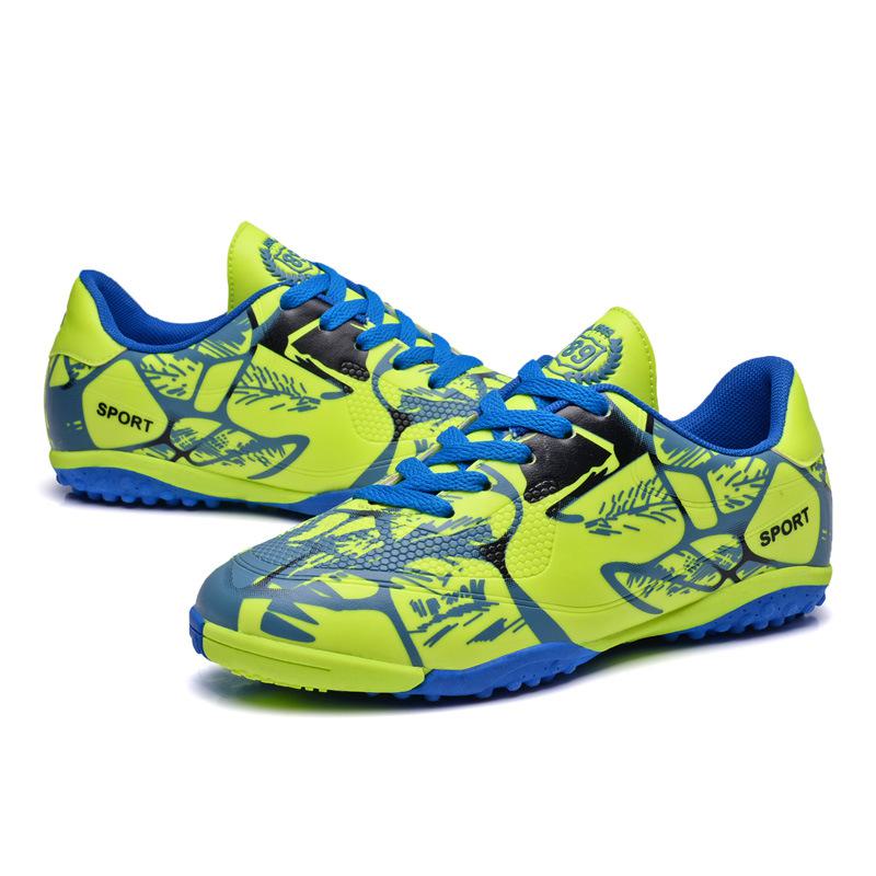Детские футбольные тренировочные кроссовки для учеников начальной и средней школы: Конструкция с липучкой, прочная для подростков.
