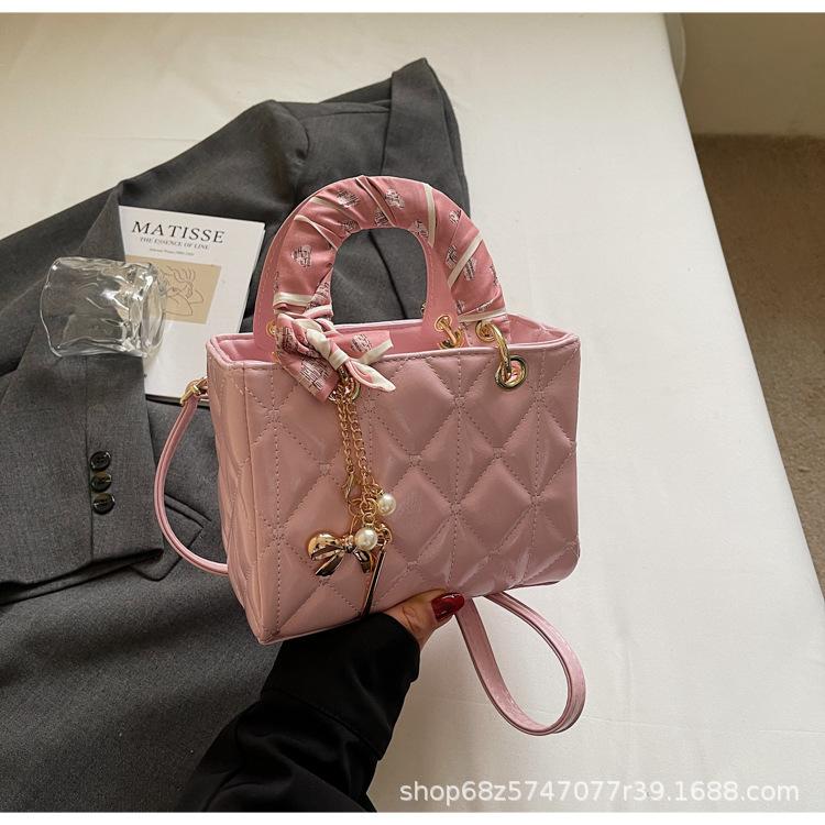 2025 новая сумка в стиле легкой роскоши, высокого класса, с маленьким ароматом, модная и универсальная сумка через плечо, сумка-конверт Lingge, ручная сумка-конверт