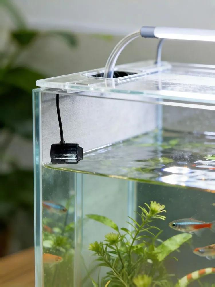 Smart auto-valve for aquarium automatic maintenance of water level