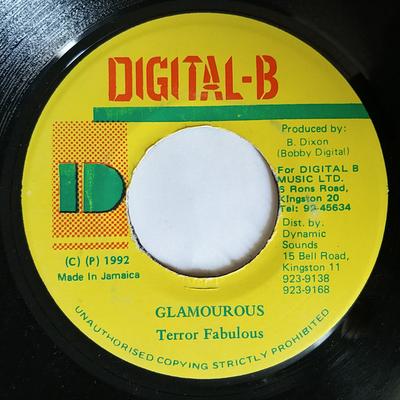 7-дюймовая пластинка TERROR FABULOUS - Glamourous NONE Digital-B 1992 Ямайка Регги, Ска и Даб Б/У