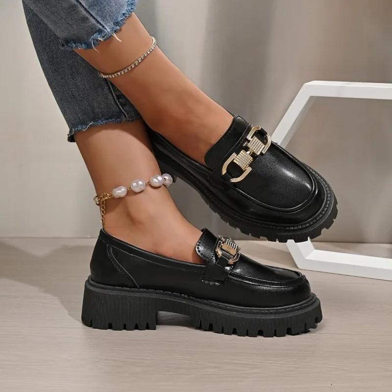 2024 Брендовые женские туфли Лоферы Женские туфли на высоком каблуке Модные металлические украшения Офис и карьера Горячая распродажа Большие размеры Каблуки для женщин