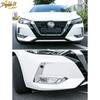 Накладка на противотуманную фару переднего бампера для Nissan Sentra -