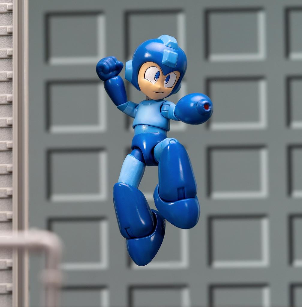 1/12 scale Mega Man action figure Mega Man