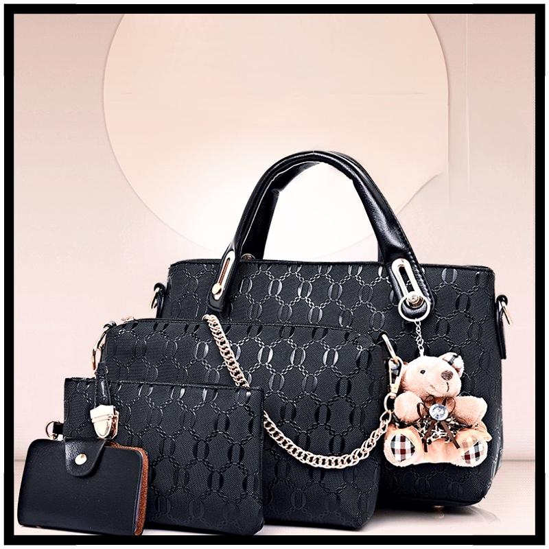 Классическая новинка 2023, женская сумка, новая модная женская сумка с подвеской в виде маленького медвежонка, модная сумка для мамы с тиснением, набор из 4 предметов