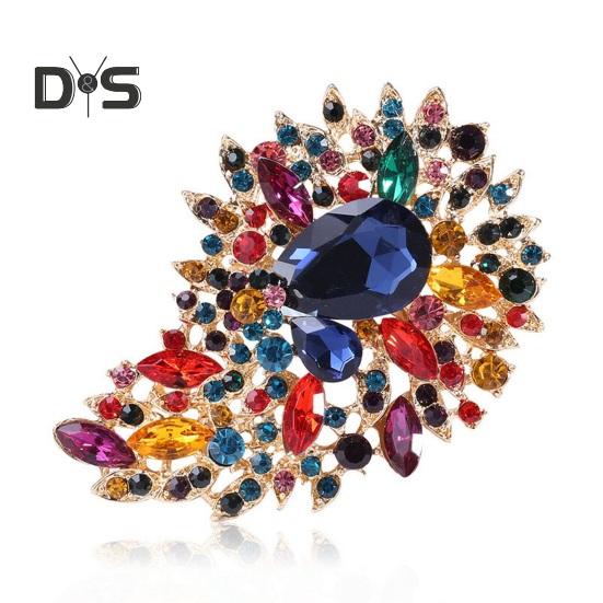 Vintage Crystal Brooch Anti-oxidation Anti-rust Alloy Lapel Pin Chic Colorful Crafted Pin Gift for Her