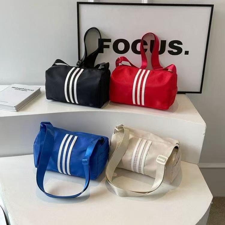 Three Vertical Stripes Nylon Mini Duffle Bag, Adjustable Wide Strap Casual Sports Crossbody Shoulder Bag For Daily Fitness Travel
