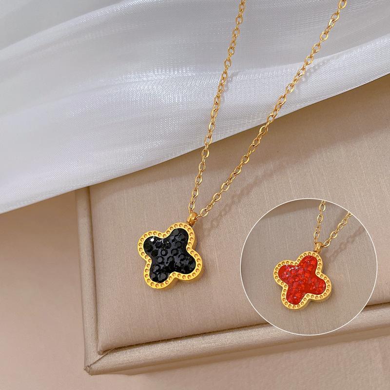 Легкое роскошное ожерелье с подвеской в виде четырехлистного клевера, рябчика, красного агата и малахита на золотой цепочке