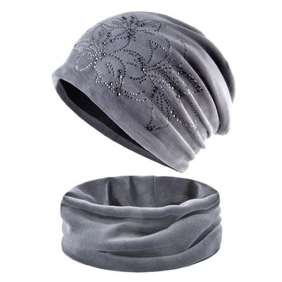 Женская бархатная шапочка и снуд