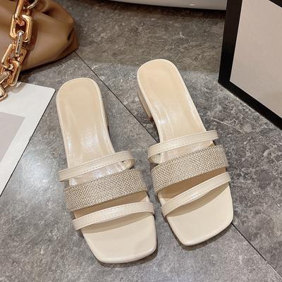 Корейская версия модных женских тапочек 2024 года, летние новые трендовые повседневные универсальные сандалии с толстым каблуком, мягкие и удобные, нескользящие