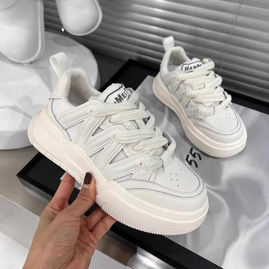 Модные высококачественные серебряные туфли с толстой подошвой для женщин 2025 года, весна-лето, новые удобные легкие спортивные туфли с низким верхом