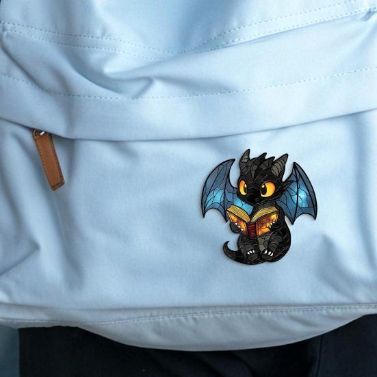 2D Акриловая Брошь-Пин Книга Дракон Очаровательный Крылатый Дракон Значок Милый Фэнтези Литературный Подарок для Читателей Книголюбов Коллекционеров