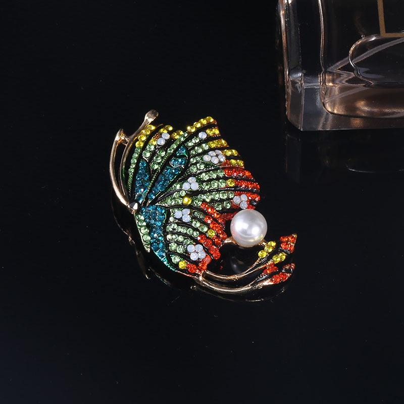 Blucome Retro Beautiful Rhinestone Butterfly Brooches for Women Elegant Insect Pin Enamel Jewelry Coat Accessories High Qaulity