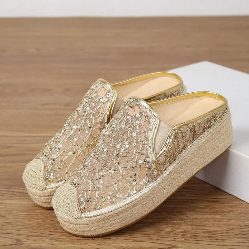 Мода 2025 Лето Новые Кружевные Женские Шлепанцы с Закрытым Носком Горячая Распродажа Дышащие Сандалии на Платформе Уличные Повседневные Шлепанцы Zapatos