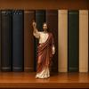 Маленькие религиозные фигурки для полок Иисус читает книгу Статуэтка-фигурка из смолы Декор книжной полки, камина, молитвенной, учебной комнаты, уголка