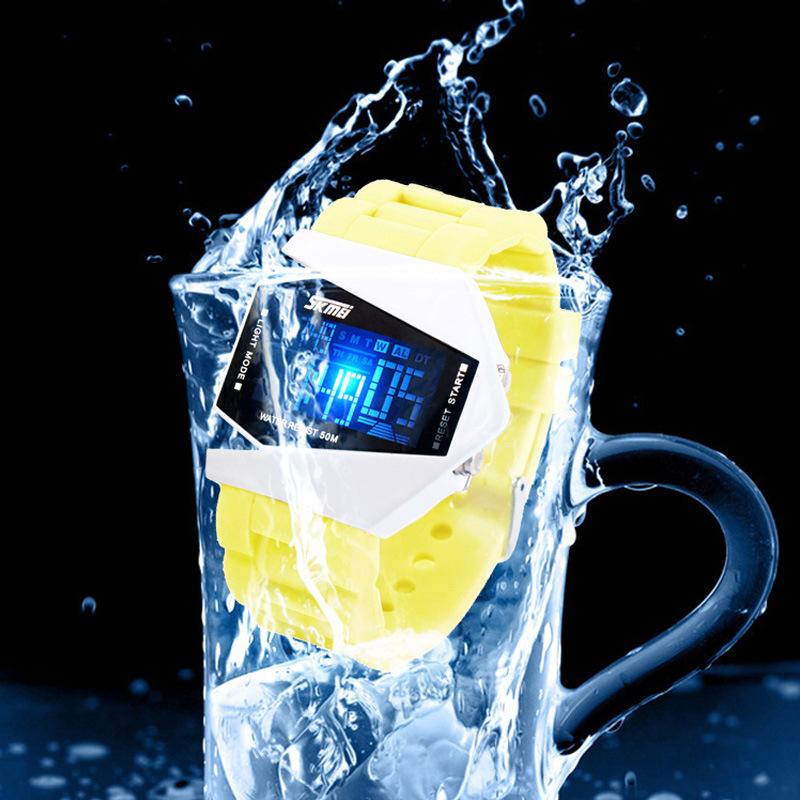 Moment Beauty Personality Creative Мужские часы-самолеты со светодиодами, распродажа, детские водонепроницаемые часы в стиле ретро Jelly