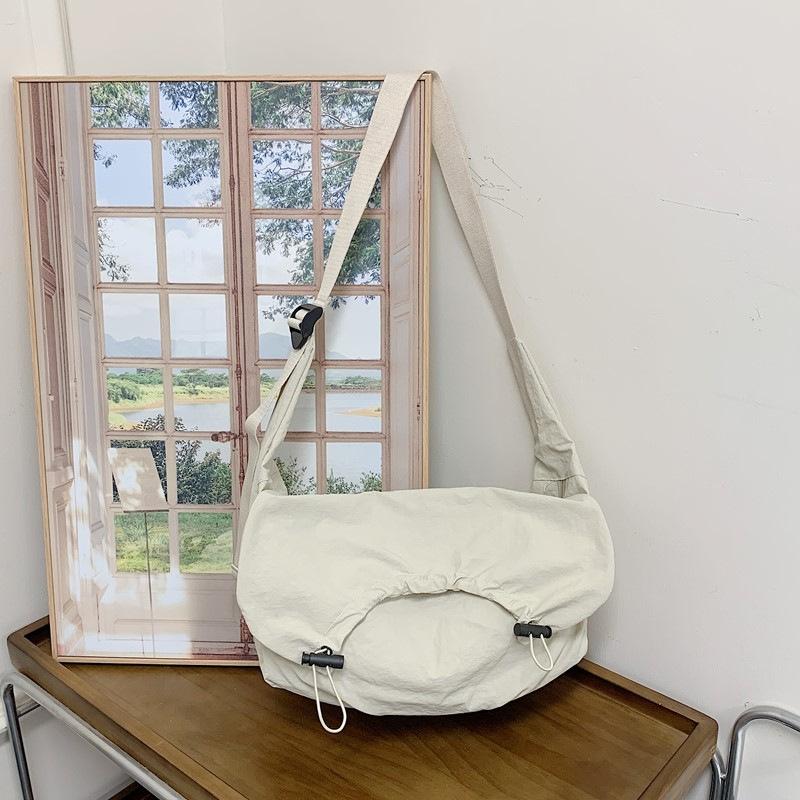 Large Capacity Wide Shoulder Strap Canvas Bag Crossbody Bag Women's Niche Design Pleated Dumpling Bag Shoulder Bag