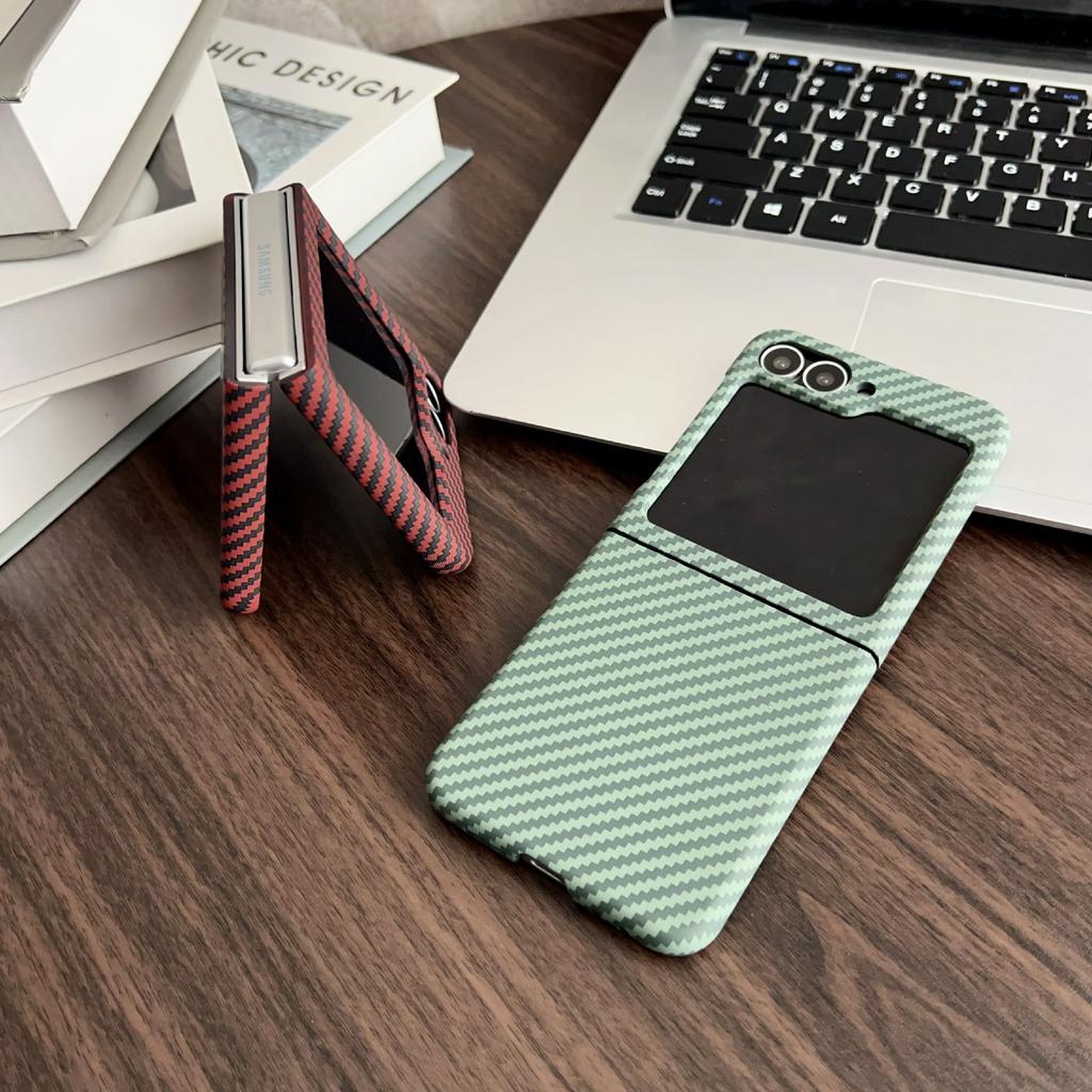 For Samsung Galaxy Z Flip5 5G Magnetic Case Carbon Fiber Texture Slim Shockproof PC Phone Cover